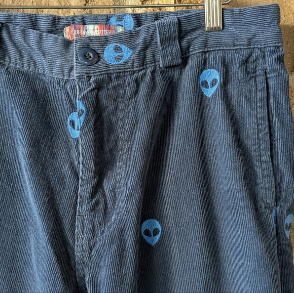 Urban Outfitters Dark Blue Corduroy Alien Embroidered Pants Size 30 - Picture 2 of 9